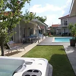 Bed & Breakfast Villa Marie Suzon - Belle Propriete Pour 16 Personnes A 5 Mn De La Hume