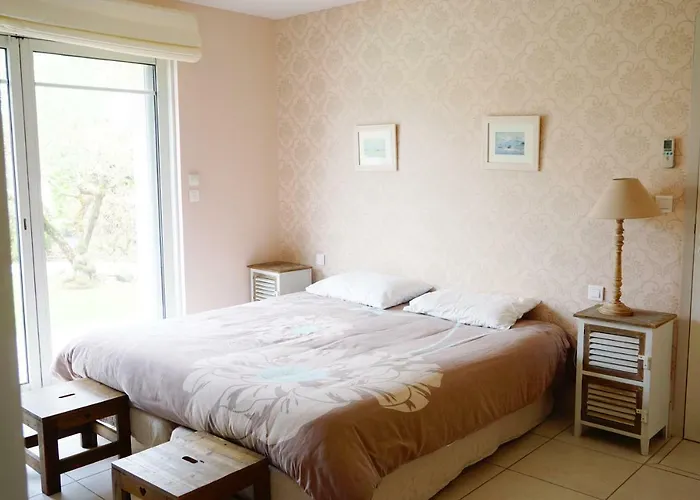 Bed & Breakfast Villa Marie Suzon - Belle Propriete Pour 16 Personnes A 5 Mn De La Hume 4*