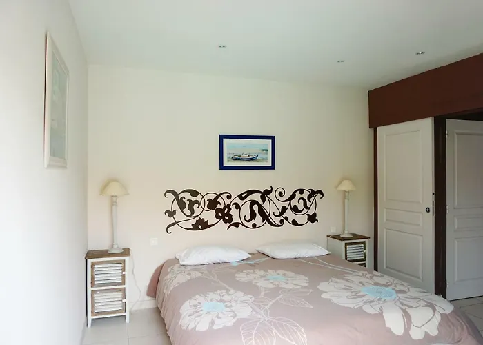 Bed & Breakfast Villa Marie Suzon - Belle Propriete Pour 16 Personnes A 5 Mn De La Hume 4*